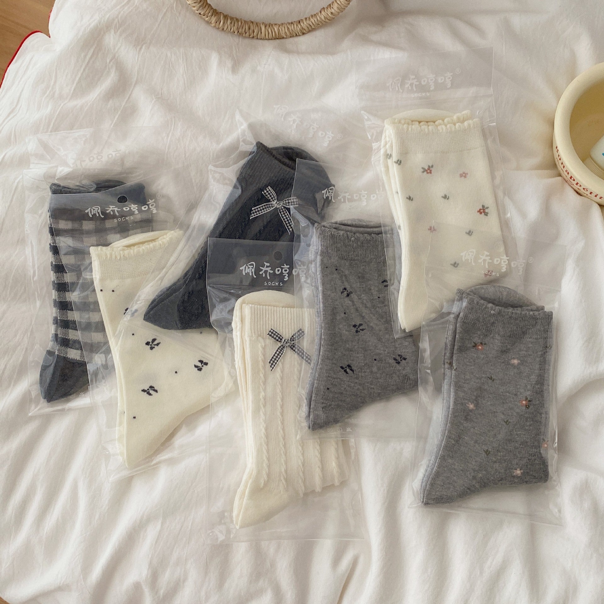 SpringSummer 3D Bowknot Boneless Mid-Calf Socks